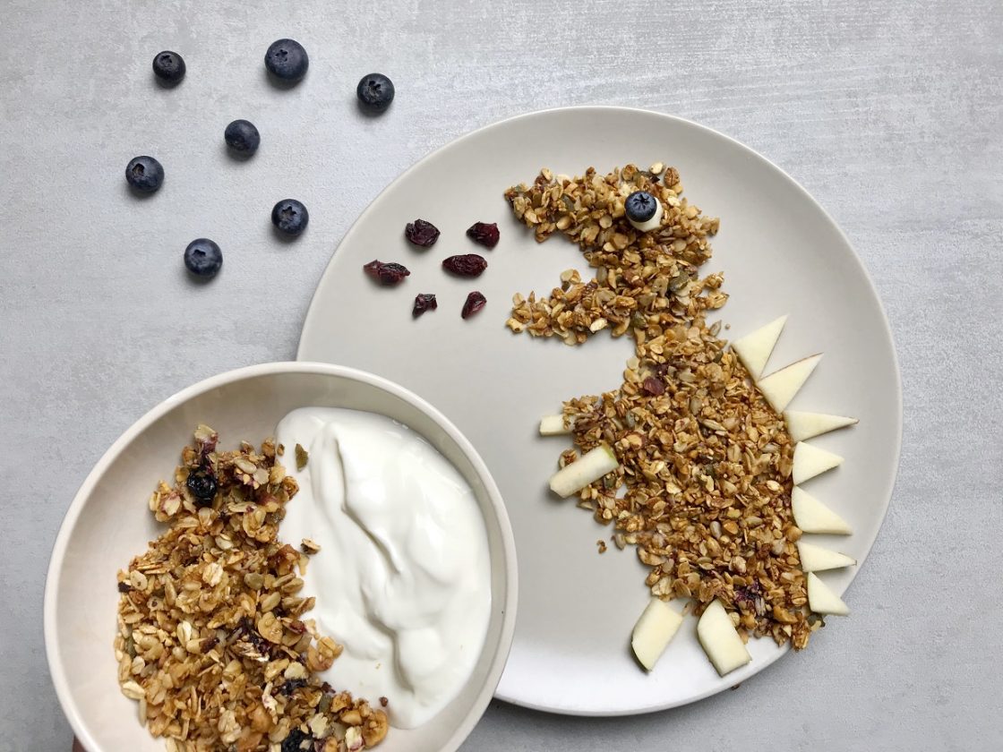 homemade granola-homemade musli-musli-granola-breakfast-meal-yogurt-recipe-Iceberg Salat Centar